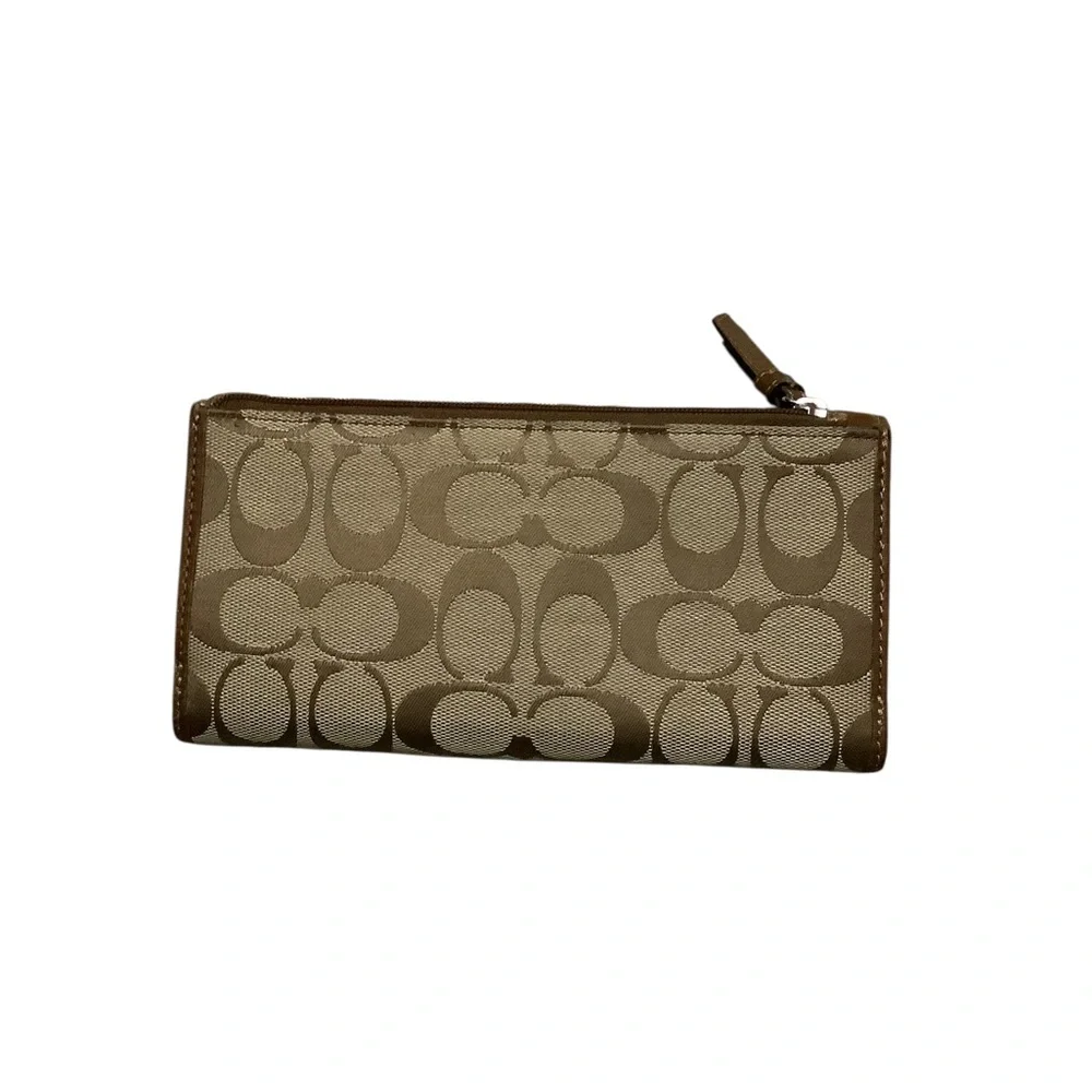 Coach Signature Canvas Continental Wallet in Khaki/Chalk